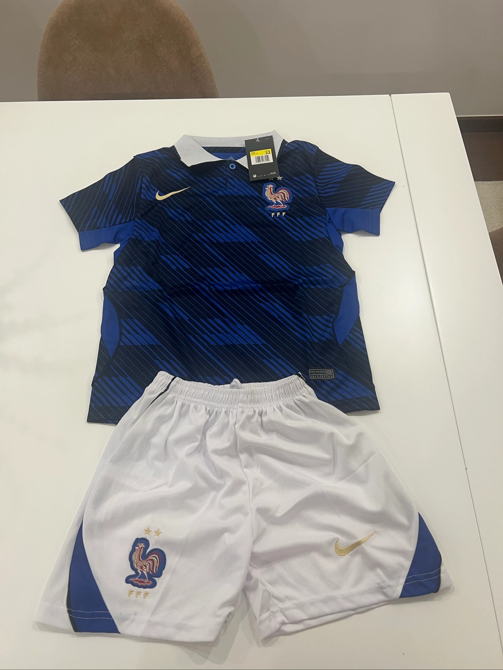 Conjunto menino França